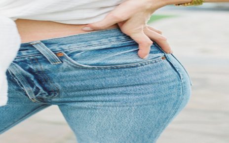 Ini Fungsi Kancing Besi di Saku Celana Jeans