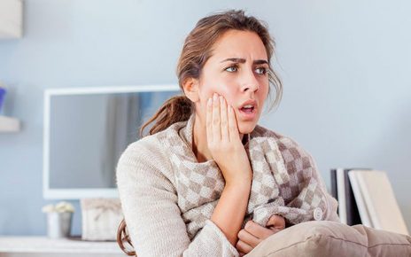 Cara Mengatasi Sakit Gigi Saat Gigi Geraham Bungsu Tumbuh