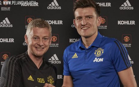 Manchester United Resmikan Transfer Harry Maguire