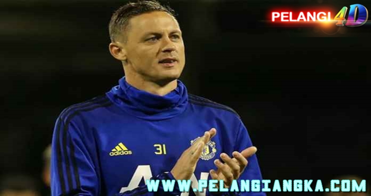 Manchester United Diperkuat Matic Lawan AZ Alkmaar