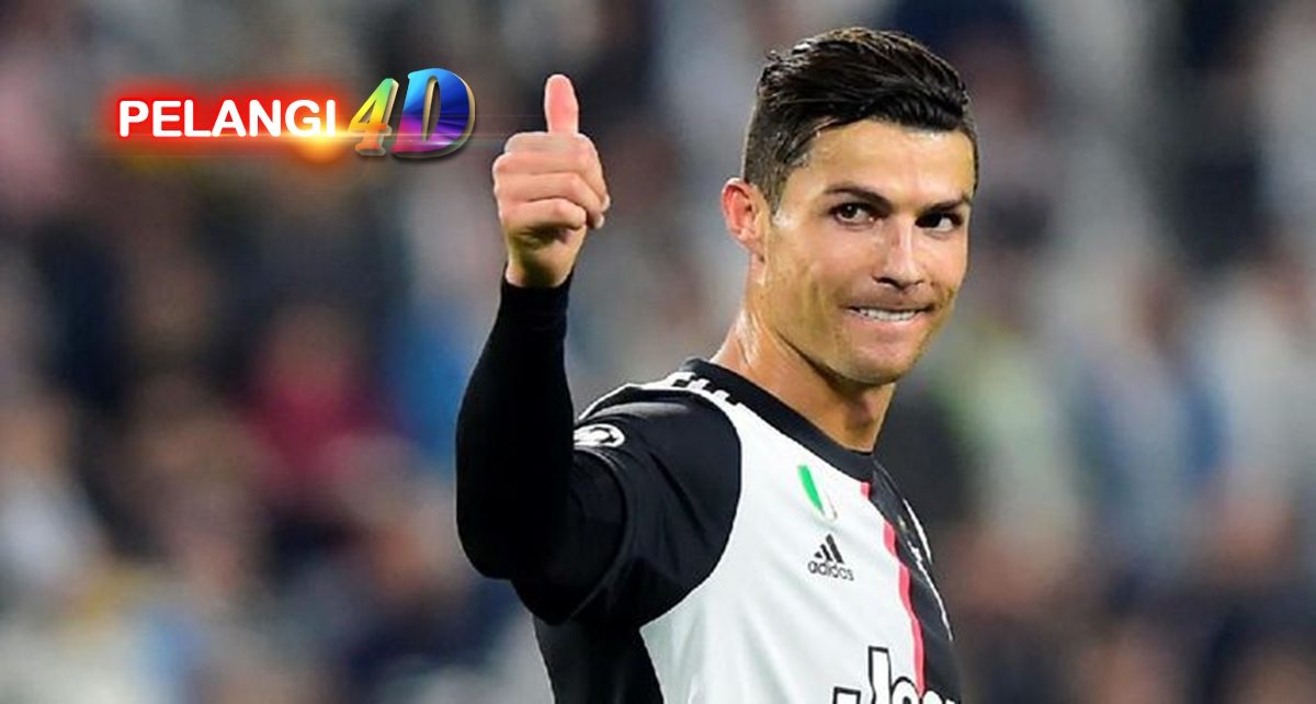 Cristano Ronaldo : Pemain Bola Pertama yang menyandang Status Miliader