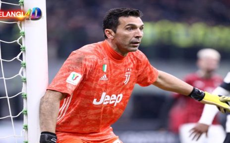 Buffon, Sang Superman Tua yang Selamatkan Juventus