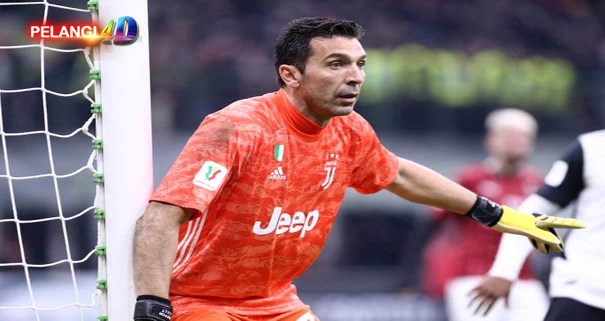 Buffon, Sang Superman Tua yang Selamatkan Juventus