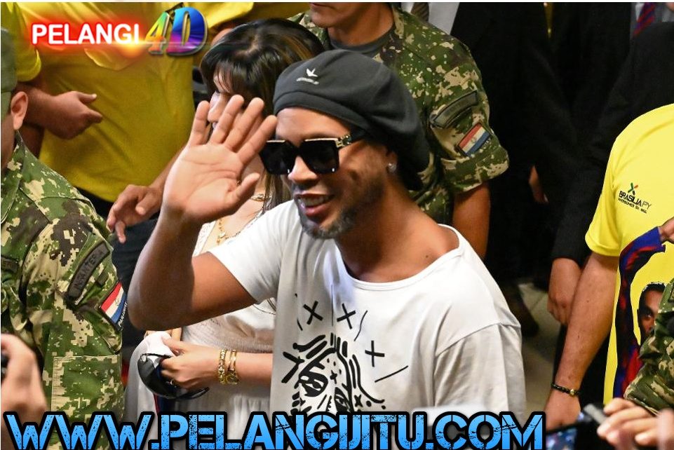Ronaldinho Akhirnya Bebas Dari Penjara di Paraguay