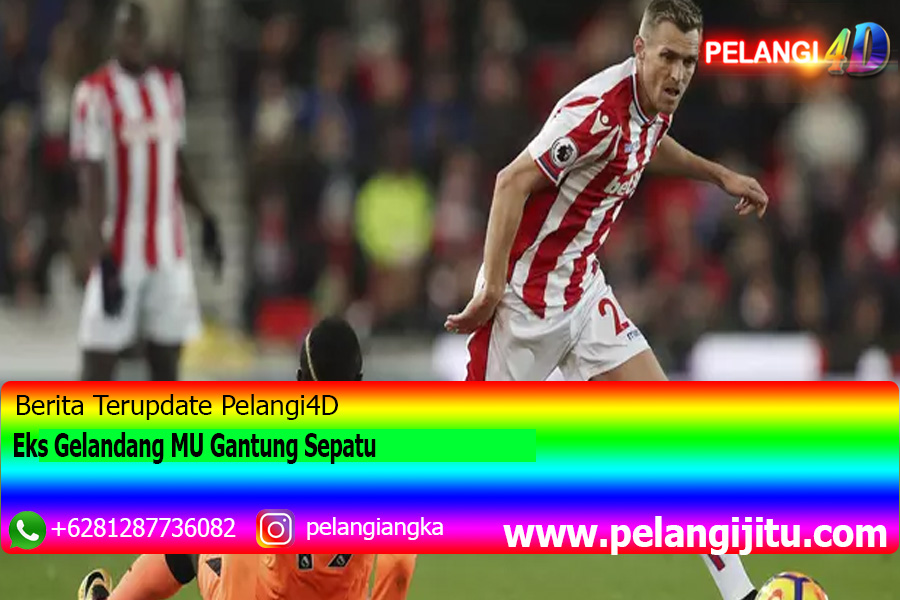 Eks Gelandang MU Gantung Sepatu