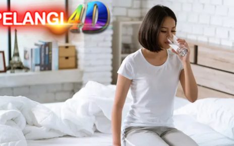 Sering DiAbaikan, 5 Manfaat minum Air Putih Setelah Bangun Tidur