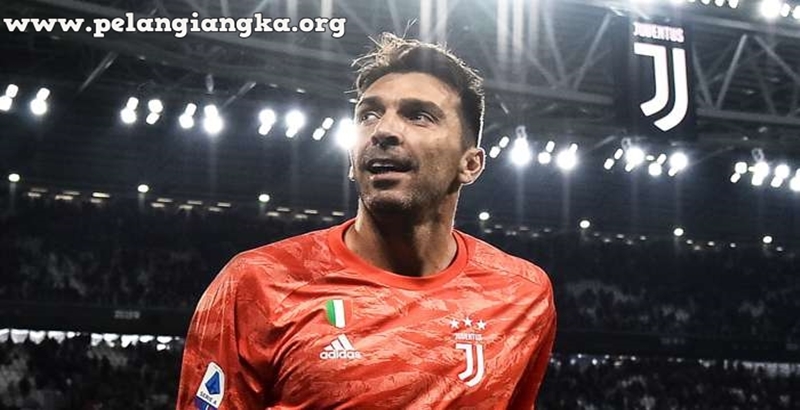 Berambisi Main Sampai Usia 50 Tahun, Juventus Perlu Paksa Gianluigi Buffon Pensiun