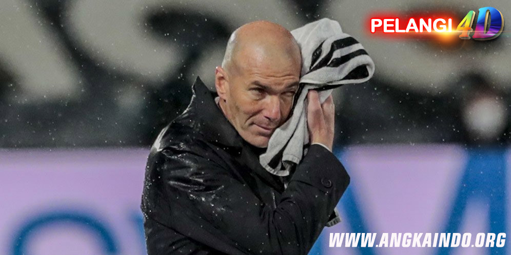 Zinedine Zidane Mundur dari Real Madrid